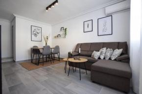 Cozy townhouse with terrace near La Mata beach
